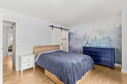 1-1061 Evergreen Circle, Canmore, AB - Indoor Photo Showing Bedroom