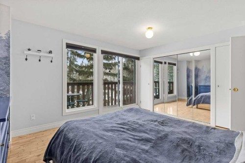 1-1061 Evergreen Circle, Canmore, AB - Indoor Photo Showing Bedroom