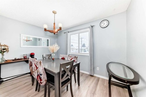 791 Penbrooke Road Se, Calgary, AB - Indoor Photo Showing Dining Room