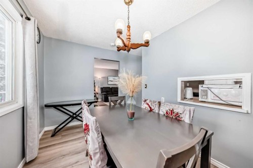 791 Penbrooke Road Se, Calgary, AB - Indoor Photo Showing Dining Room