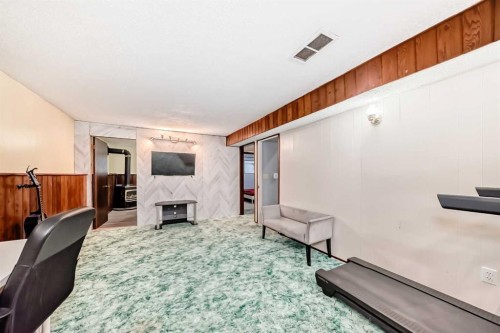 791 Penbrooke Road Se, Calgary, AB - Indoor