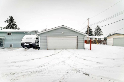 791 Penbrooke Road Se, Calgary, AB - Outdoor With Exterior