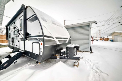 791 Penbrooke Road Se, Calgary, AB - Outdoor With Exterior