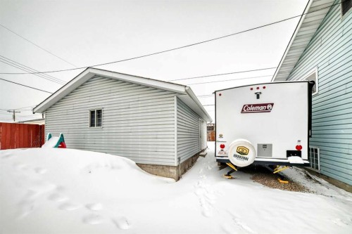 791 Penbrooke Road Se, Calgary, AB - Outdoor With Exterior