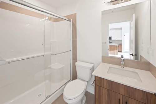 7322-1802 Mahagony Boulevard Se, Calgary, AB - Indoor Photo Showing Bathroom