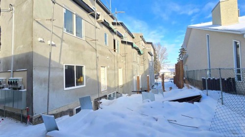 4767 Montana Crescent Nw, Calgary, AB - Outdoor