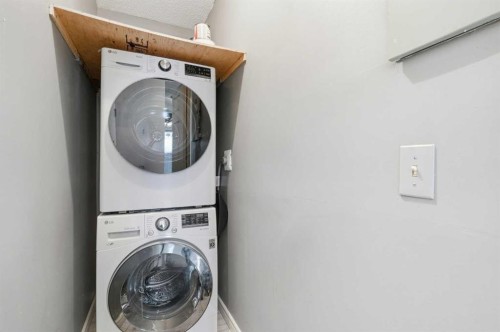 204-2611 15A Street Sw, Calgary, AB - Indoor Photo Showing Laundry Room