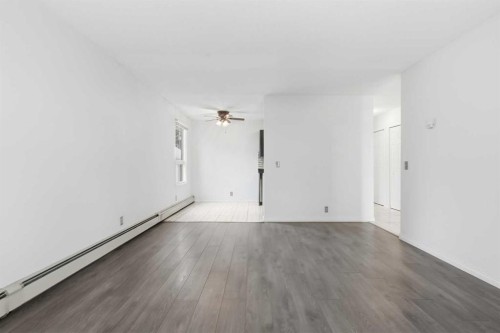 204-2611 15A Street Sw, Calgary, AB - Indoor Photo Showing Other Room