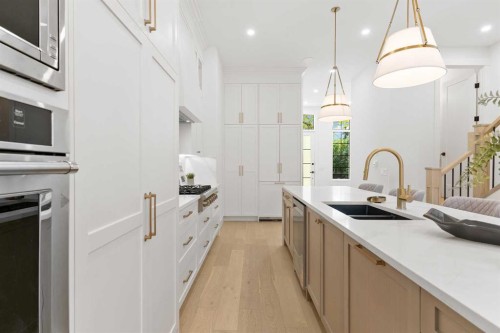 2019 6 Avenue Nw, Calgary, AB - Indoor Photo Showing Kitchen With Double Sink With Upgraded Kitchen