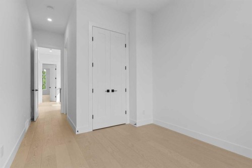 2019 6 Avenue Nw, Calgary, AB - Indoor Photo Showing Other Room