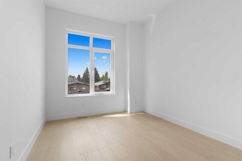 2019 6 Avenue Nw, Calgary, AB - Indoor Photo Showing Other Room