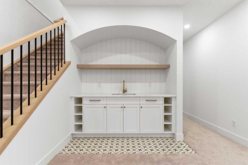 2019 6 Avenue Nw, Calgary, AB - Indoor Photo Showing Other Room