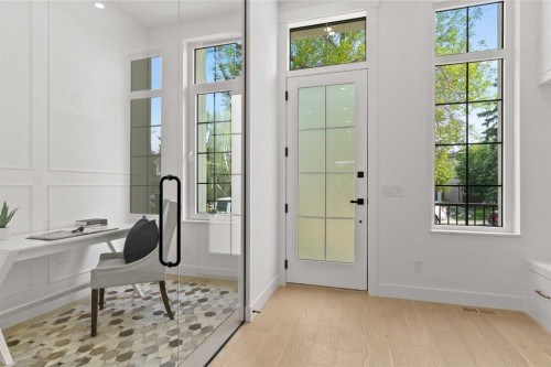 2019 6 Avenue Nw, Calgary, AB - Indoor