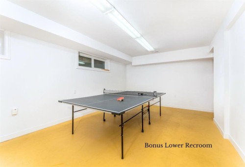 4 Woodside Lane, Canmore, AB - Indoor Photo Showing Other Room