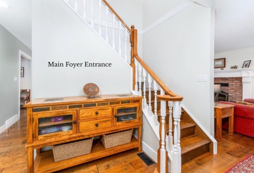 4 Woodside Lane, Canmore, AB - Indoor Photo Showing Other Room