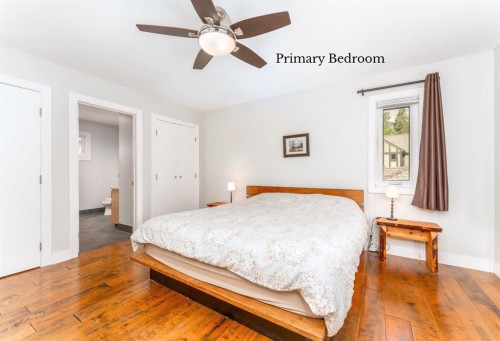 4 Woodside Lane, Canmore, AB - Indoor Photo Showing Bedroom