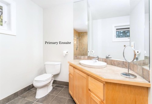 4 Woodside Lane, Canmore, AB - Indoor Photo Showing Bathroom