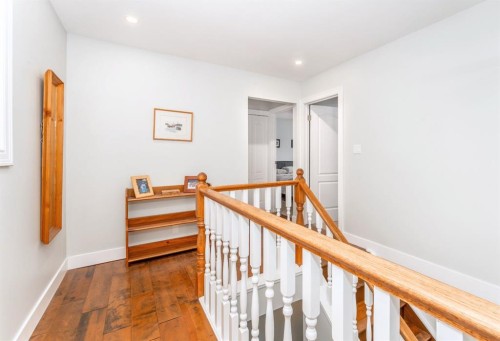 4 Woodside Lane, Canmore, AB - Indoor Photo Showing Other Room