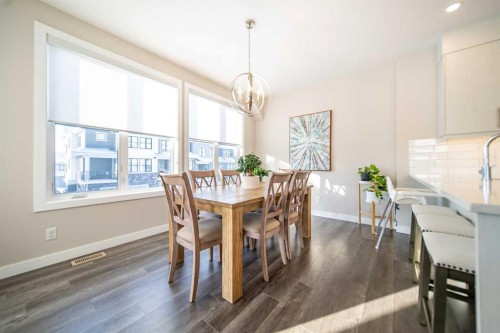 713 Crestridge Common Sw, Calgary, AB - Indoor Photo Showing Dining Room