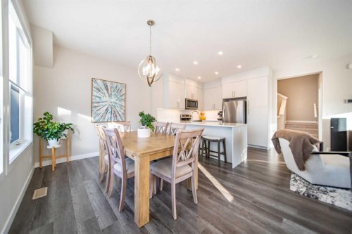 713 Crestridge Common Sw, Calgary, AB - Indoor Photo Showing Dining Room