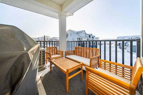 713 Crestridge Common Sw, Calgary, AB - Outdoor With Exterior