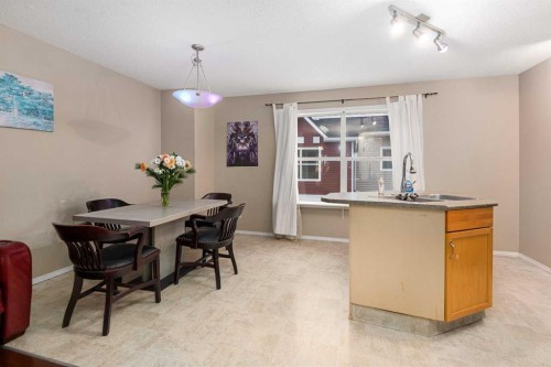 205 Mckenzie Towne Gate Se, Calgary, AB - Indoor