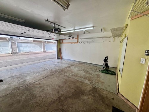 205 Mckenzie Towne Gate Se, Calgary, AB 
