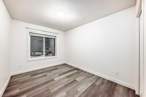1449 Bayview Point Sw, Airdrie, AB - Indoor Photo Showing Other Room
