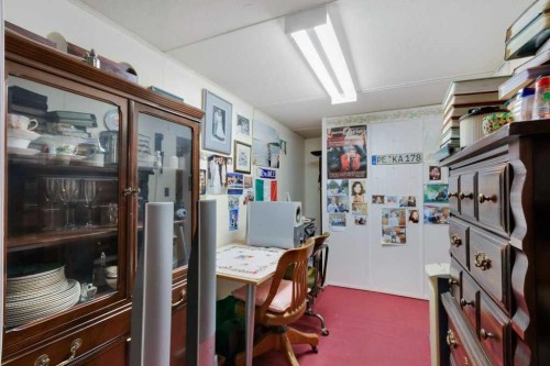 2623 Glencastle Street Sw, Calgary, AB - Indoor