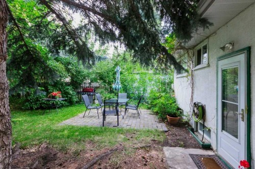 2623 Glencastle Street Sw, Calgary, AB - Outdoor