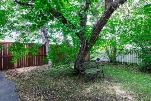 2623 Glencastle Street Sw, Calgary, AB - Outdoor