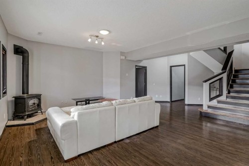 60 Mckenzie Lake Crescent Se, Calgary, AB - Indoor