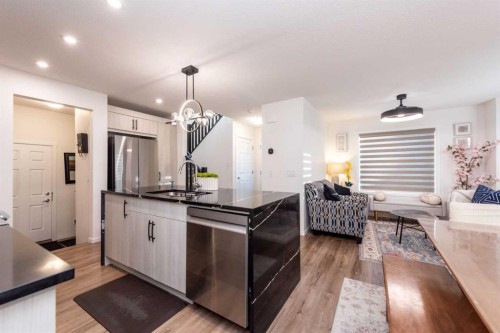 7 Cityline Heath Ne, Calgary, AB - Indoor