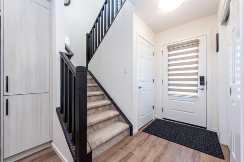 7 Cityline Heath Ne, Calgary, AB - Indoor Photo Showing Other Room