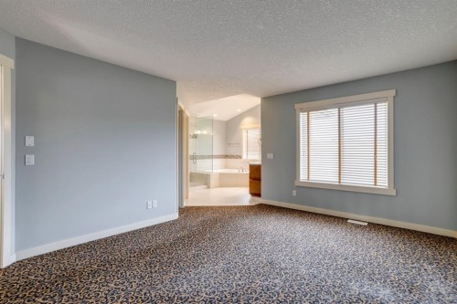461 Discovery Ridge Boulevard Sw, Calgary, AB - Indoor Photo Showing Other Room