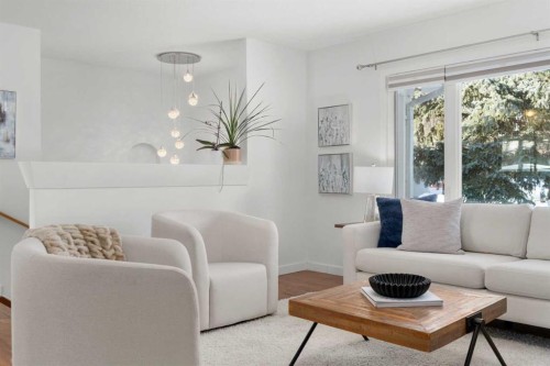 3251 Bearspaw Drive Nw, Calgary, AB - Indoor Photo Showing Living Room