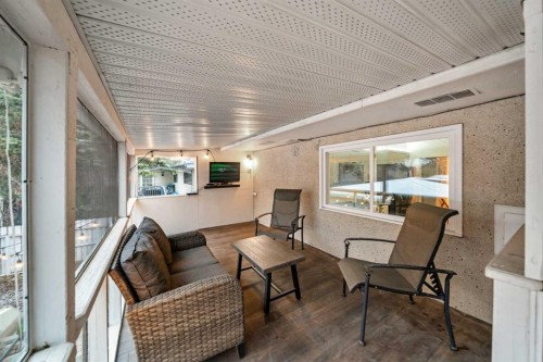 3251 Bearspaw Drive Nw, Calgary, AB - Indoor