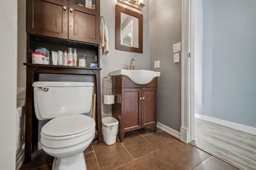 106 Eldorado Road Se, Airdrie, AB - Indoor Photo Showing Bathroom
