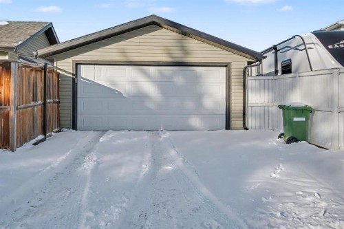 106 Eldorado Road Se, Airdrie, AB - Outdoor With Exterior