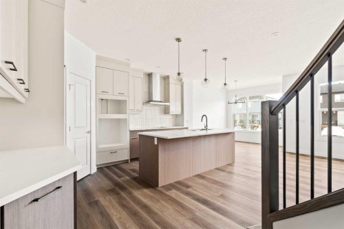192 Creekstone Circle Sw, Calgary, AB - Indoor Photo Showing Kitchen