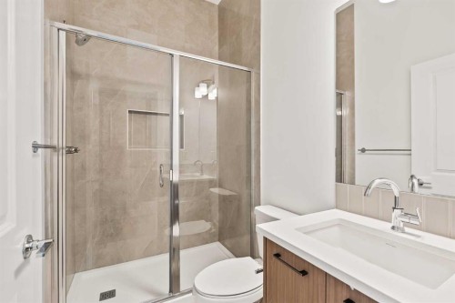 192 Creekstone Circle Sw, Calgary, AB - Indoor Photo Showing Bathroom