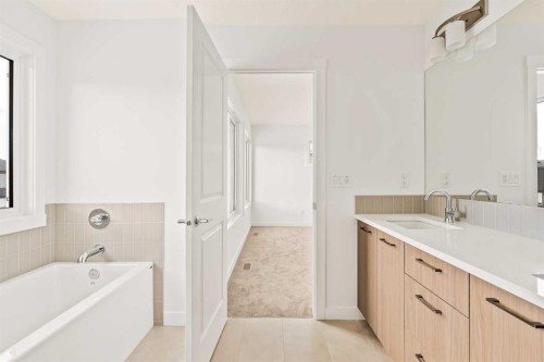 192 Creekstone Circle Sw, Calgary, AB - Indoor Photo Showing Bathroom