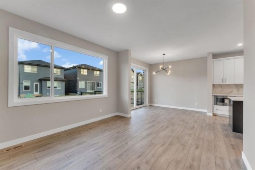 24 Corner Glen Green Ne, Calgary, AB - Indoor