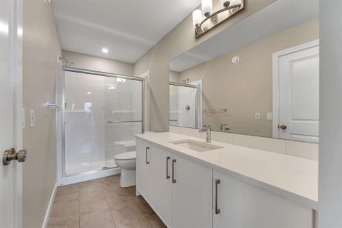 24 Corner Glen Green Ne, Calgary, AB - Indoor Photo Showing Bathroom
