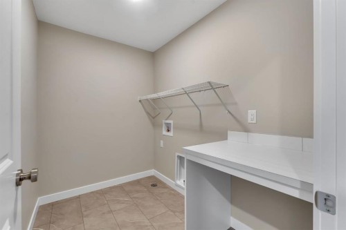 24 Corner Glen Green Ne, Calgary, AB - Indoor Photo Showing Other Room