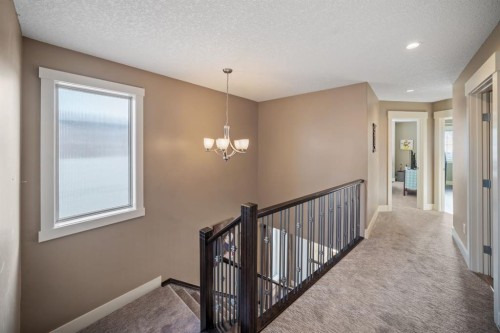 4410 17 Avenue Nw, Calgary, AB - Indoor Photo Showing Other Room