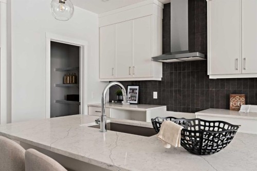 239 Creekstone Circle Sw, Calgary, AB - Indoor Photo Showing Kitchen