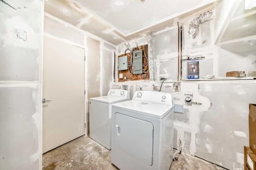 724 Millar Road Ne, Calgary, AB - Indoor Photo Showing Laundry Room