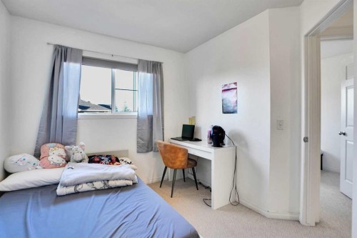 353-111 Tarawood Lane Ne, Calgary, AB - Indoor Photo Showing Bedroom