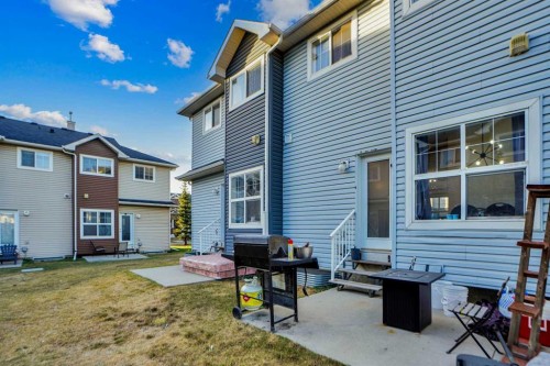 353-111 Tarawood Lane Ne, Calgary, AB - Outdoor